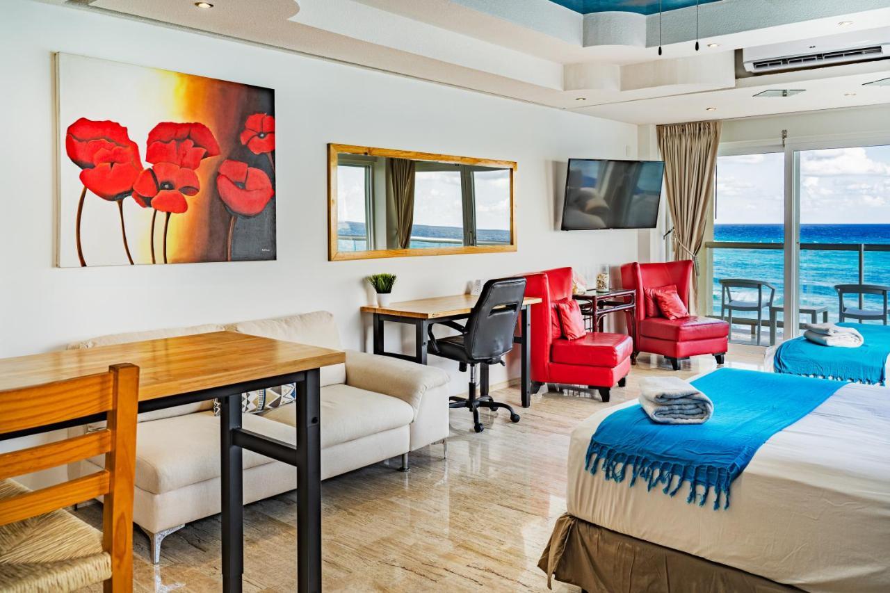 Paradise Beachfront & Nightlife Heart Κανκούν Εξωτερικό φωτογραφία